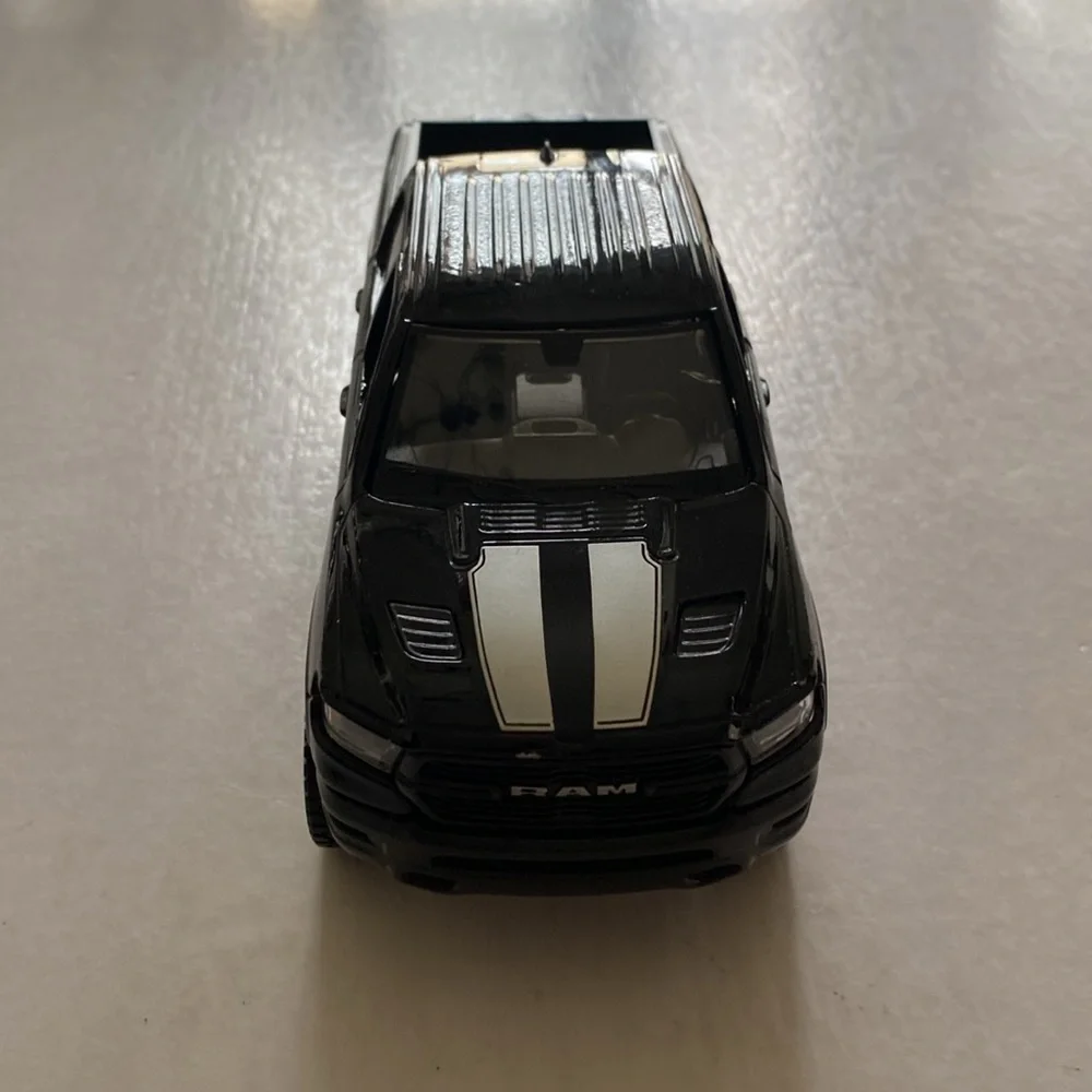 2019 Dodge Ram 1500 1:27 scale Black Toy Truck by Motor Max
